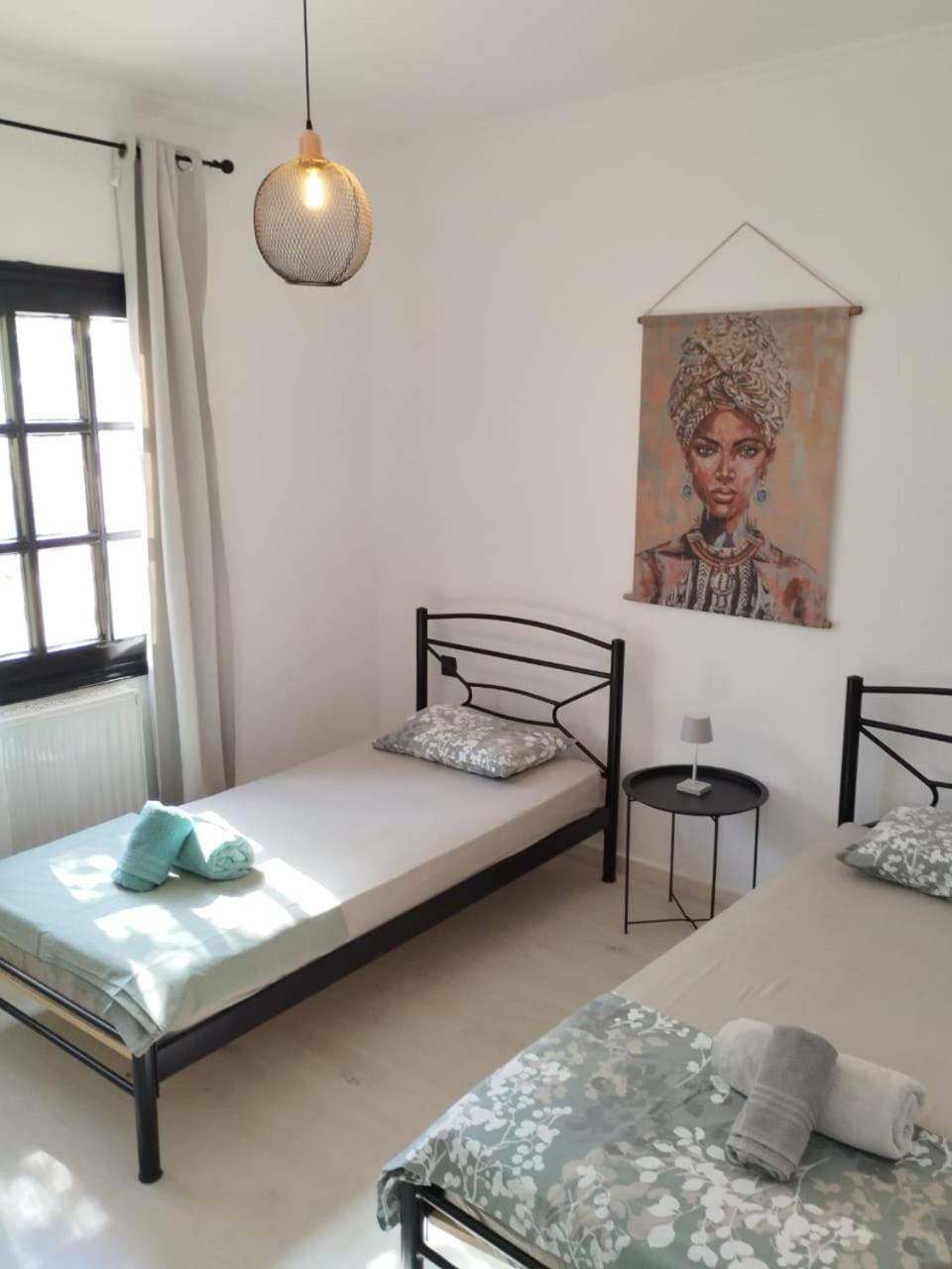 Black N' White Cozy Housegarden Alexandroupoli Bagian luar foto