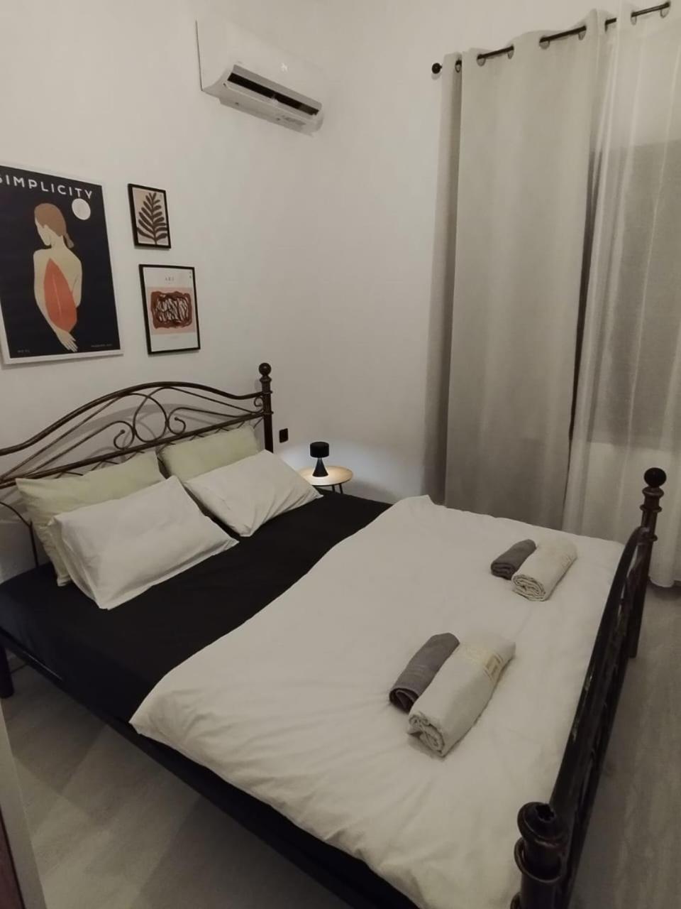 Black N' White Cozy Housegarden Alexandroupoli Bagian luar foto