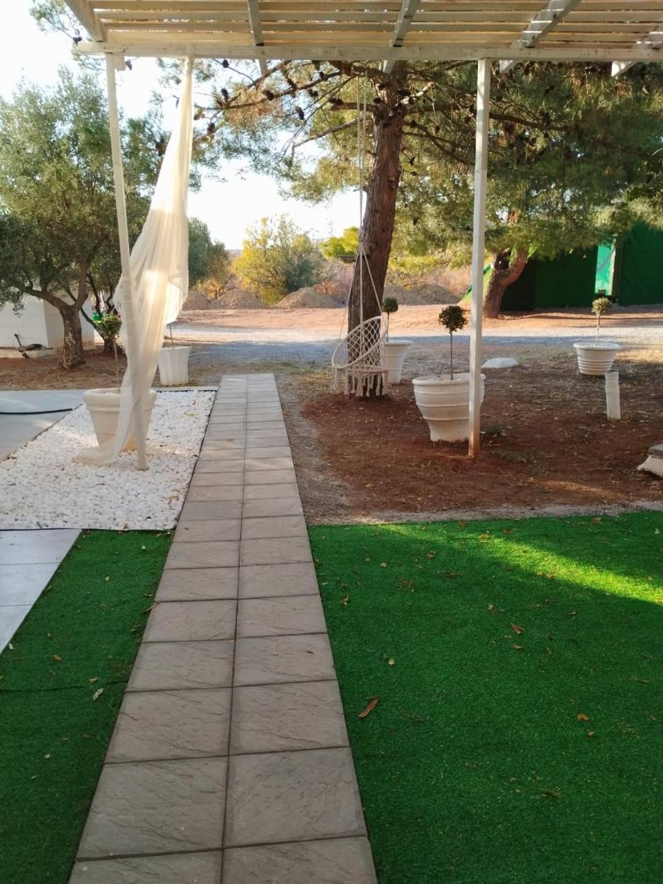 Black N' White Cozy Housegarden Alexandroupoli Bagian luar foto