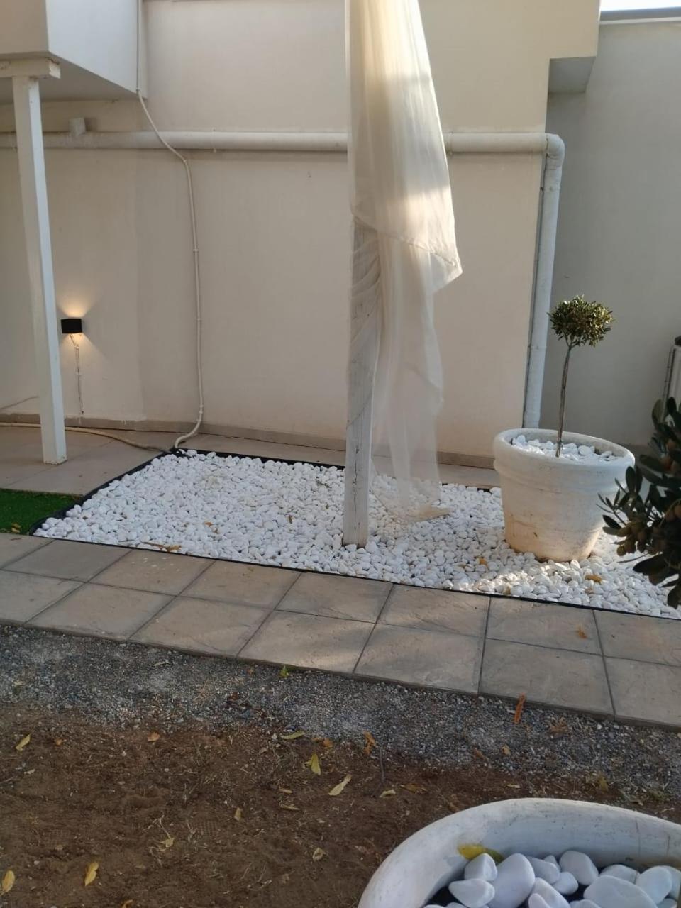 Black N' White Cozy Housegarden Alexandroupoli Bagian luar foto